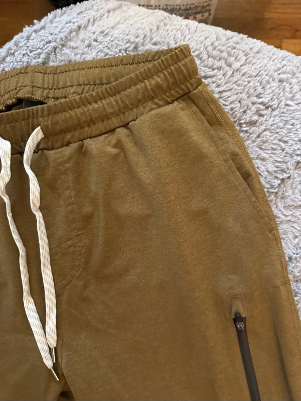 VUORI Men’s Sunday Performance Knit Joggers with Zip Pocket Size Small